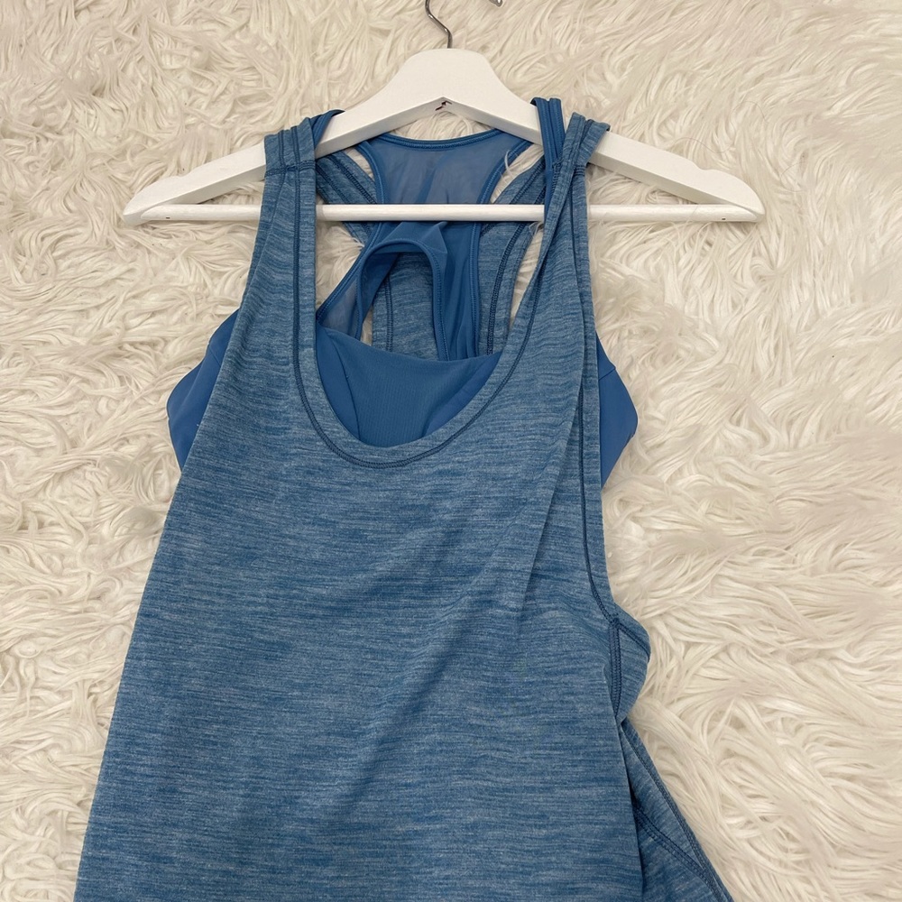 Lululemon tank top with built in bra